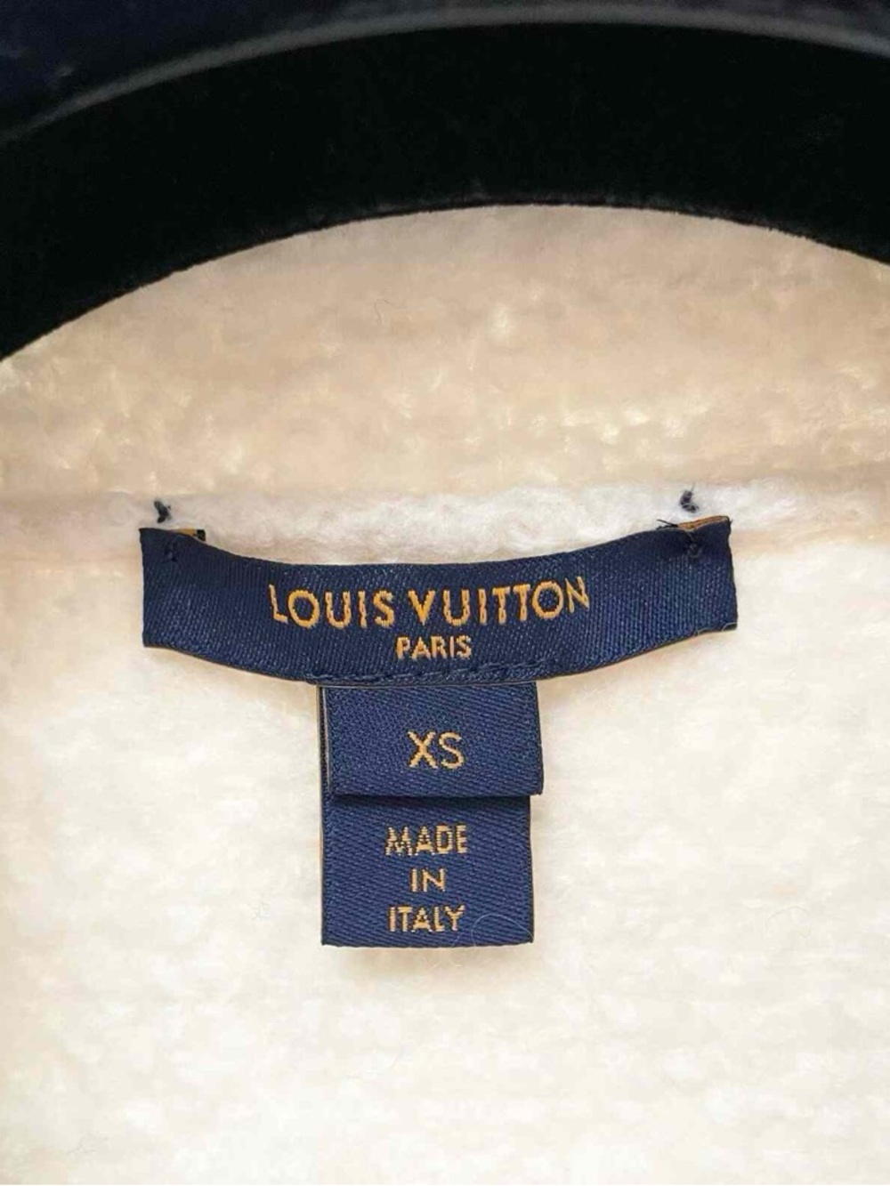 Authentic Louis Vuitton Cream Bouclé Jacket with Black Trim - Picture 3 of 10